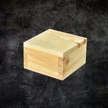 Load image into Gallery viewer, Box with lid 5x5x2.5